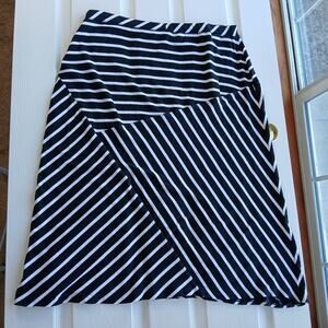 Jones Studio Comfy Striped pull on skirt 1X/2X? elastic waist asymmetric pattern